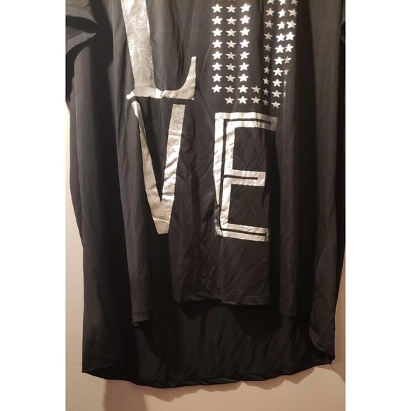 NWT - Material Girl Active Top - Screenprinted LOVE - back cutouts - Size 3X - Picture 2 of 8